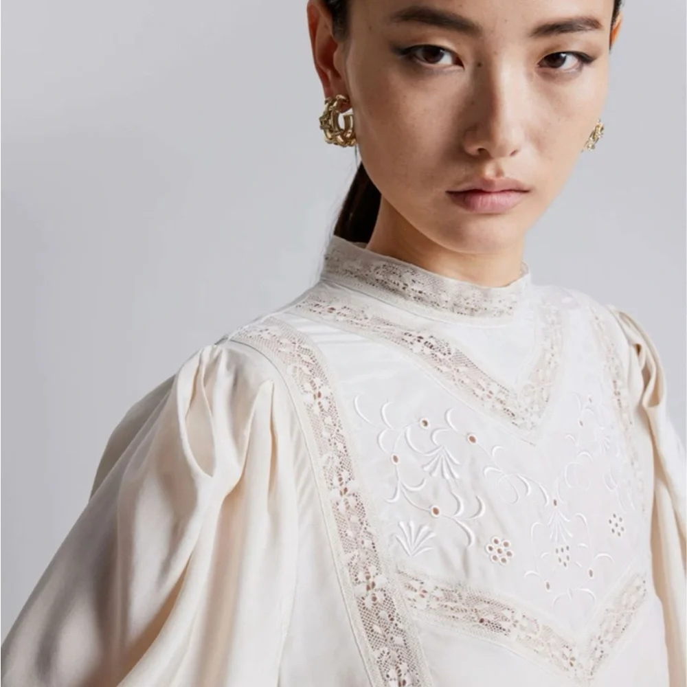 &OtherStories Elegant Embroidered Puff-Sleeve Cream Women's Top (Size XS) - Picture 4 of 6